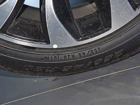 2019�� GLC 300 4MATIC ����SUV