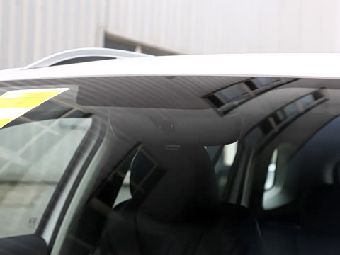 2021�� Supremeϵ�� 300TGI �Զ��������հ�