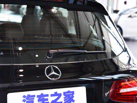 2018�� �Ŀ� GLC 300 4MATIC ������