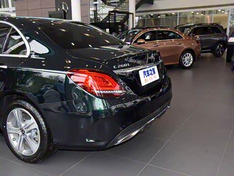 2020�� �Ŀ� C 260 L �˶���