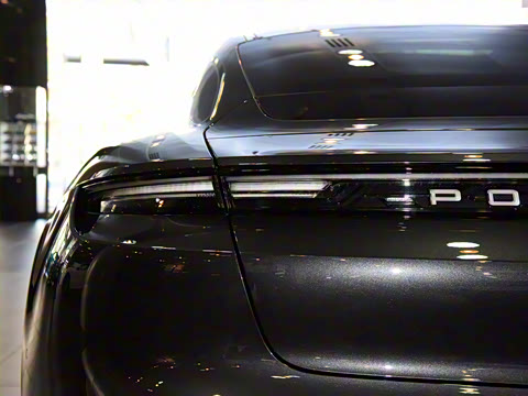 2019�� Taycan 4S