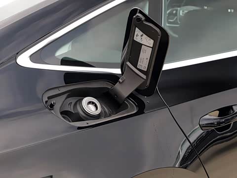 2020�� 40 TFSI ������