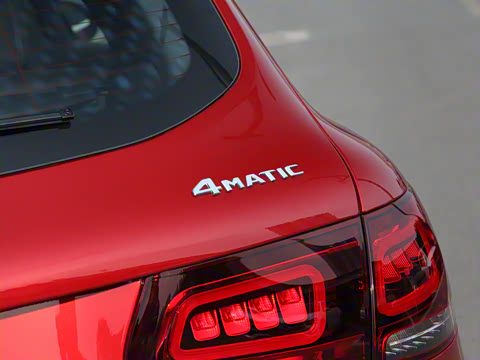 2021�� GLC 260 L 4MATIC ������