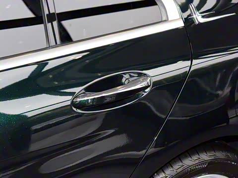 2020�� �Ŀ� C 260 L �˶���