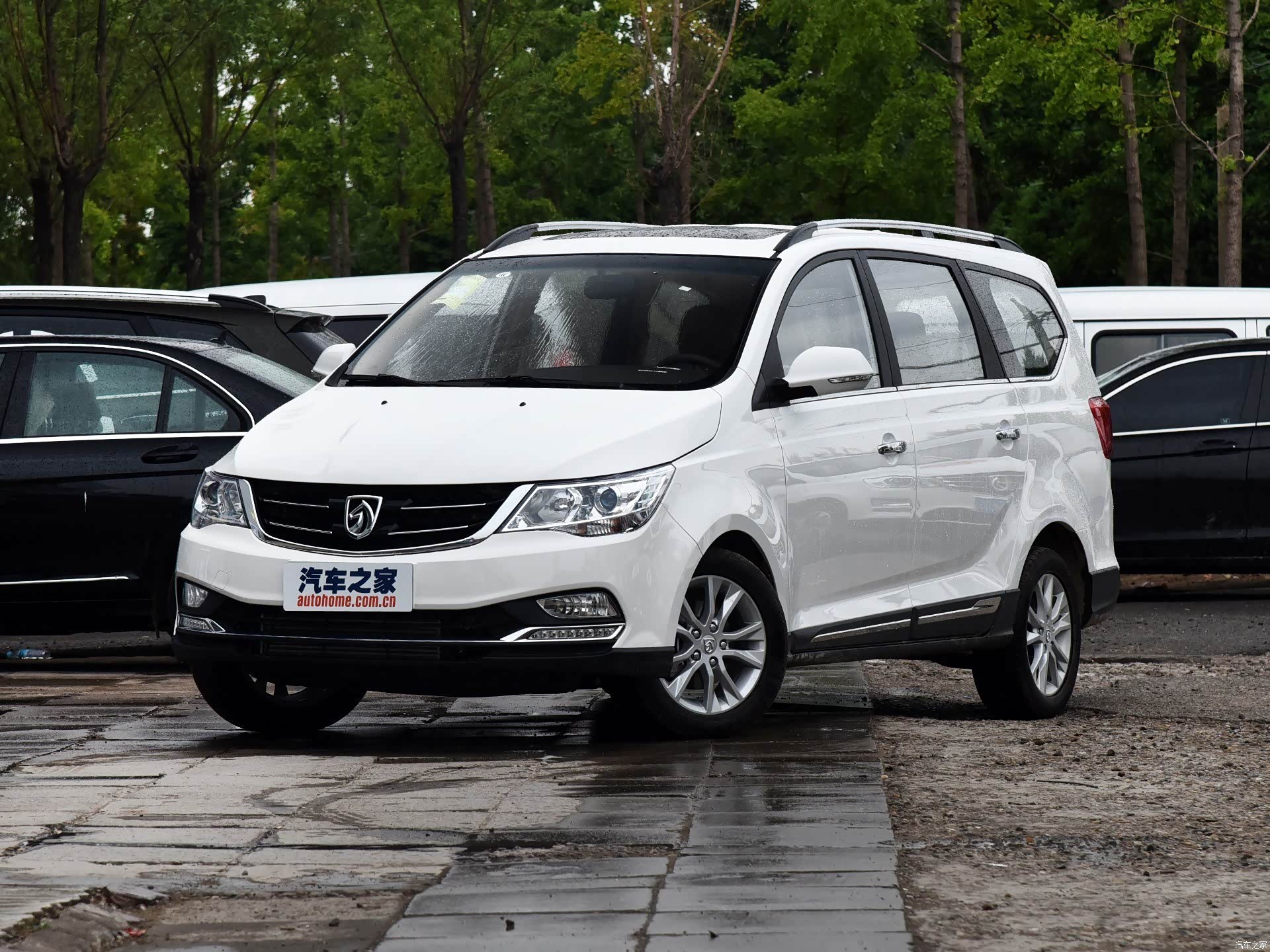 首页 mpv 宝骏730 2016款 改款 1.