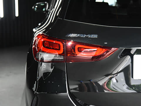 2021�� AMG GLA 35 4MATIC