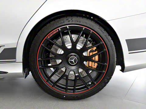 2017�� AMG C 63 S �й�������