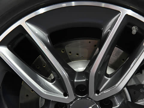 2021�� AMG GLA 35 4MATIC