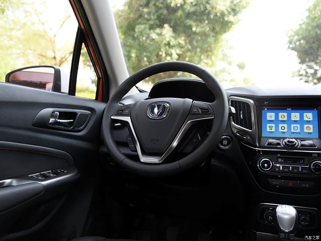 长安汽车 长安cs15 2016款 1.5l 手动尊贵版