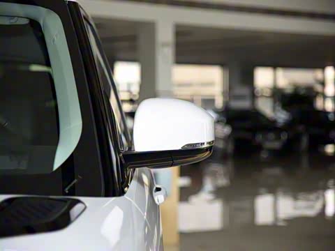 2016�� 3.0 SC V6 SE