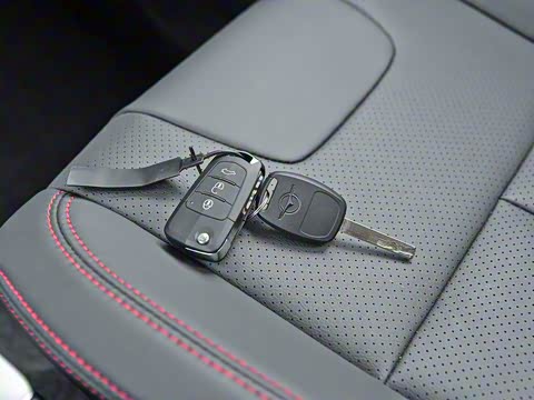 2017�� 1.6L �ֶ�������