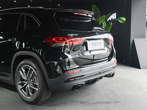 2021�� AMG GLA 35 4MATIC