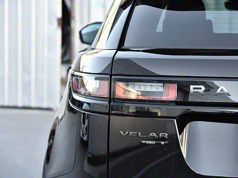 2018�� P380 R-DYNAMIC S