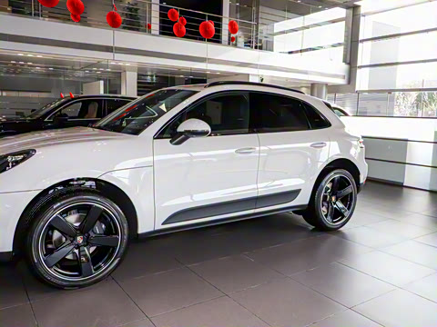 2020�� Macan 2.0T