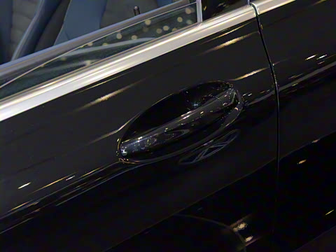 2021�� EQC 400 4MATIC