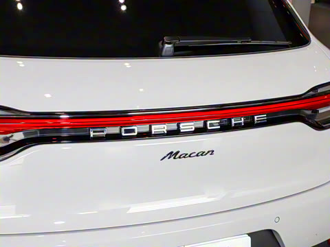 2020�� Macan 2.0T