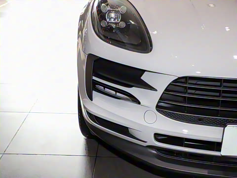 2020�� Macan 2.0T