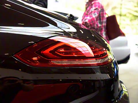 2016�� Panamera 4 Edition 3.0T