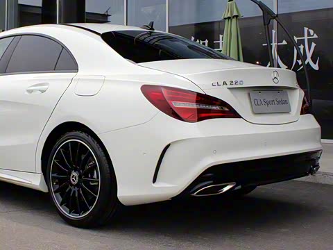 2017�� �Ŀ� CLA 220 4MATIC