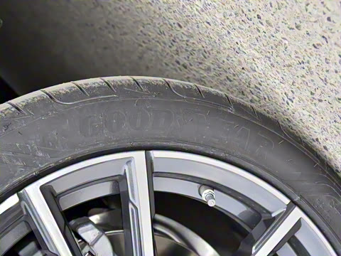 2021�� �Ŀ� 320Li M�˶���װ