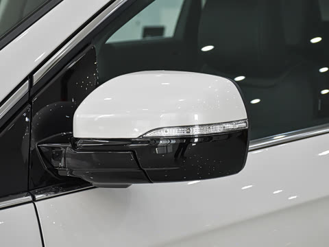 2021�� PLUS EcoBoost 245 ���������� 5��