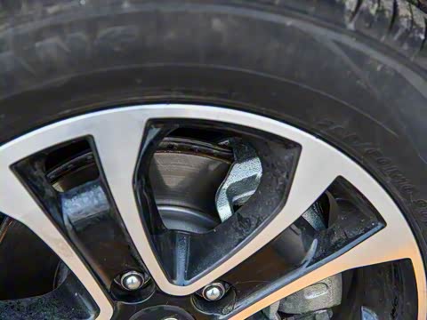 2018�� 1.5T �ֶ���Ӣ�� ��V