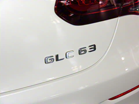 2020�� AMG GLC 63 4MATIC+  ����SUV