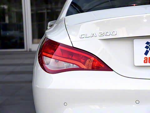 2017�� �Ŀ� CLA 200 ������