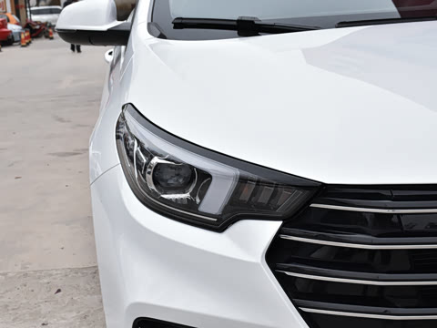 2021�� С�� 1.5L �ֶ���PLUS