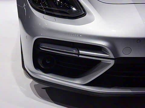 2017�� Panamera Turbo Sport Turismo 4.0T