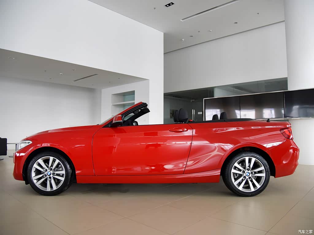 宝马(进口) 宝马2系 2015款 220i 敞篷轿跑车 领先型