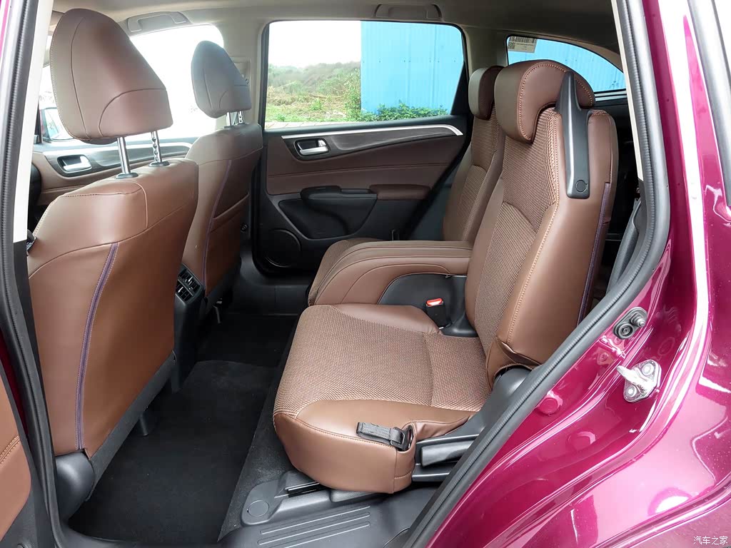 2017款 1.8l 自动舒适版 6座