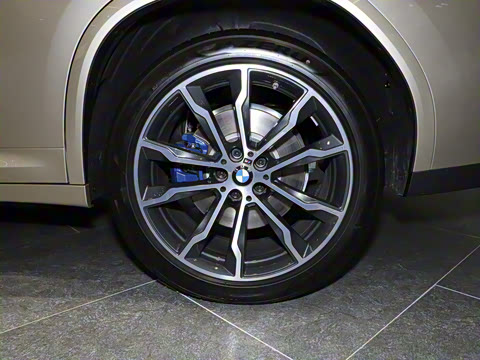 2021�� xDrive 30i M�˶���ҹ��װ