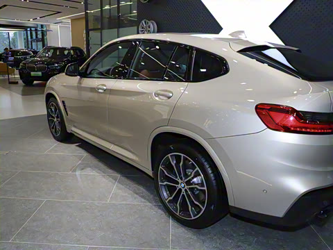 2021�� xDrive 30i M�˶���ҹ��װ