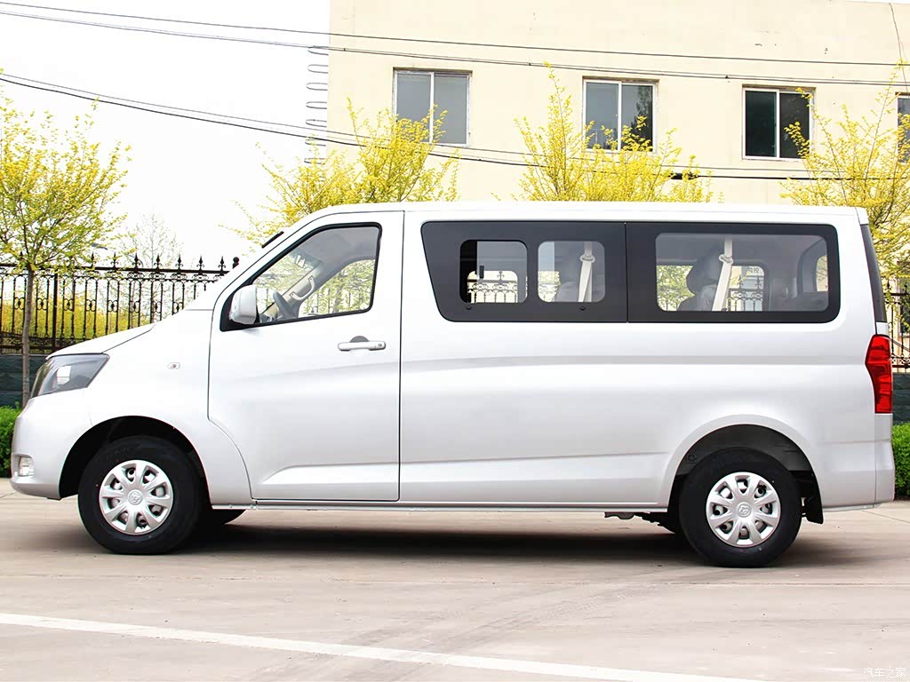 长安轻型车 睿行m70 2017款 1.5l舒适型背掀门dam15dl