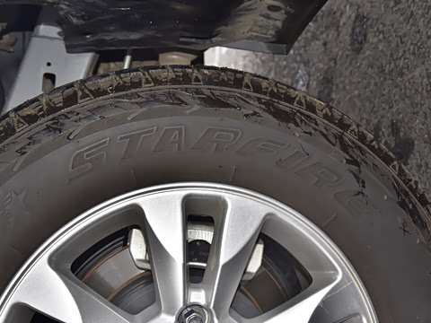 2023�� 4.6L V8 �캽��