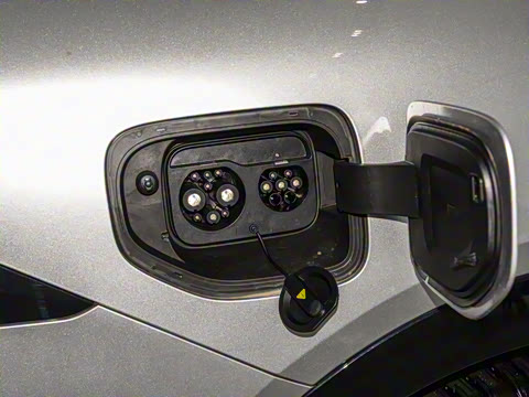 2025�� 702 �������� Max