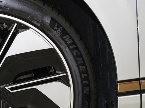 2025�� 210Max���Ȱ� 5��