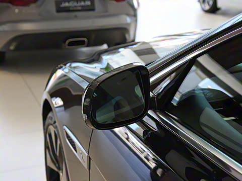 2021�� XFL 2.0T P300 �����콢�˶���