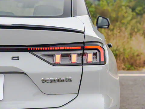 2023�� 1.5T E-�춯 ST-Line