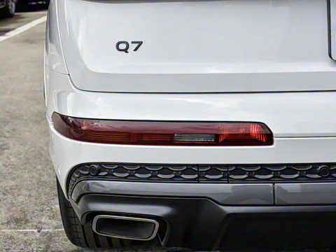 2025�� 55 TFSI quattro S line�˶���