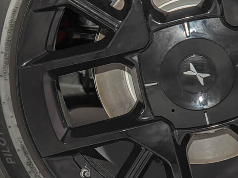 2025�� 702 �������� Ultra