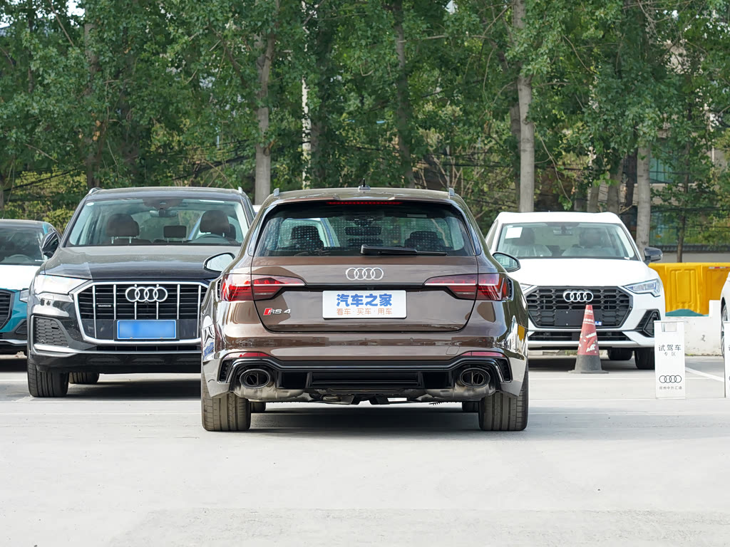 Audi RS 4 IV (B9), Универсал 5 дв.: фото поколения