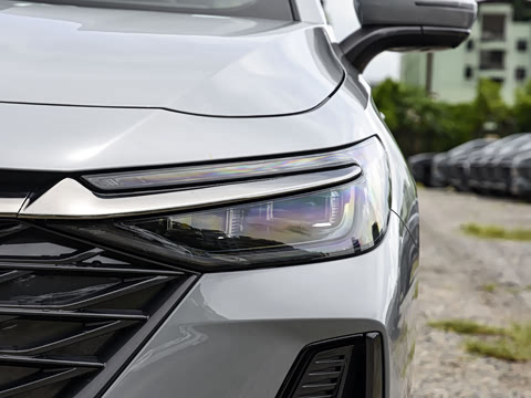 2025�� 2.0T �Զ���+