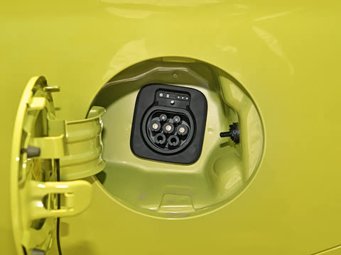 2023�� R600 ������