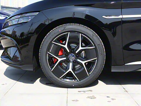 2023�� EV �ھ��� 715KMǰ���콢��