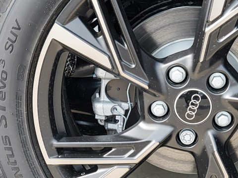 2024�� 35 TFSI RS�׼�ȼ����