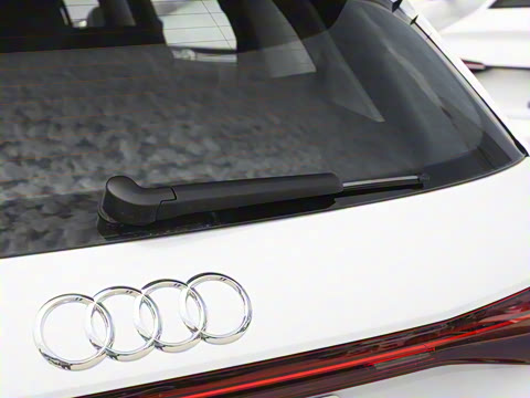 2023�� 40 e-tron ��ҫ�� ������װ