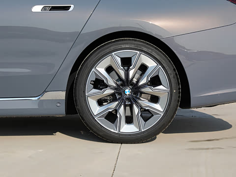 2023�� 740Li ������ ������װ