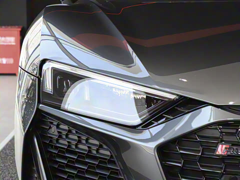 2022�� V10 Coupe performance